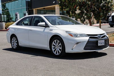 2016 Toyota Camry Hybrid XLE