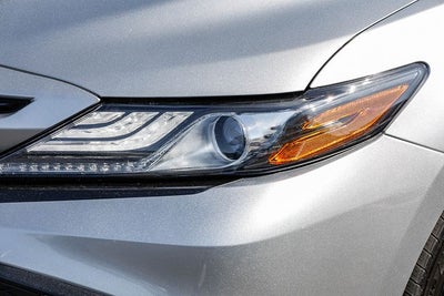 2022 Toyota Camry Hybrid XSE