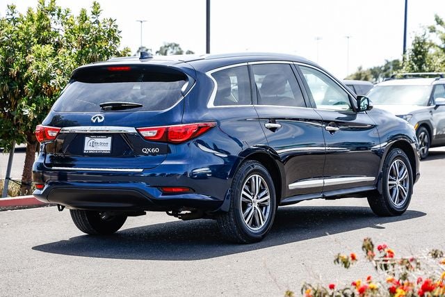 2017 INFINITI QX60 Base