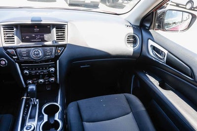 2019 Nissan Pathfinder SV