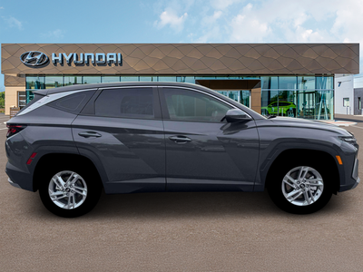 2026 Hyundai TUCSON SE FWD