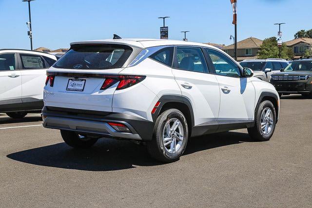 2026 Hyundai TUCSON SE FWD