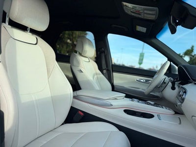 2023 Genesis Electrified GV70 Advanced