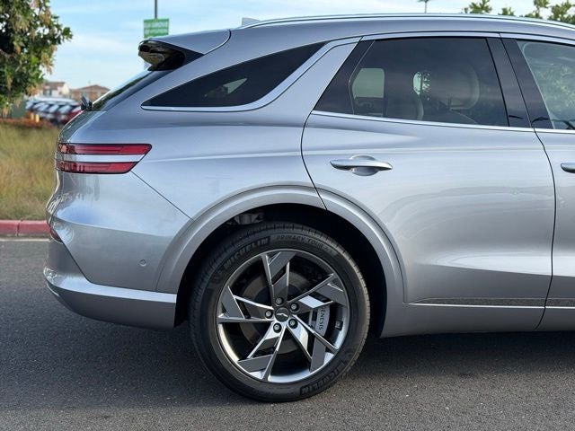 2023 Genesis Electrified GV70 Advanced