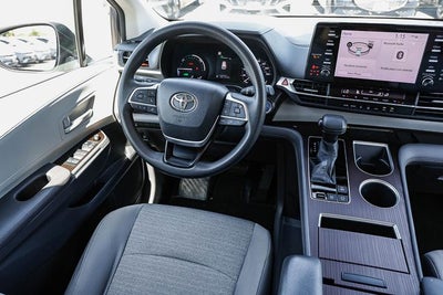2021 Toyota Sienna LE 8 Passenger