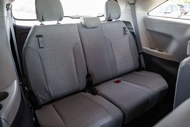 2021 Toyota Sienna LE 8 Passenger
