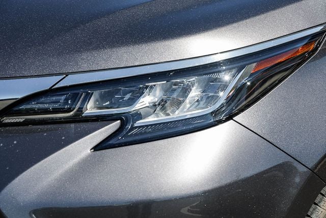 2021 Toyota Sienna LE 8 Passenger