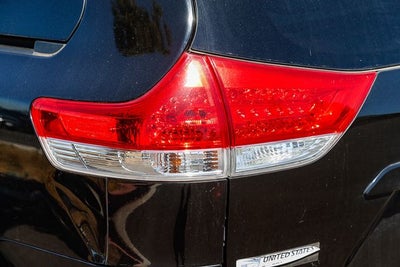 2013 Toyota Sienna LE 8 Passenger
