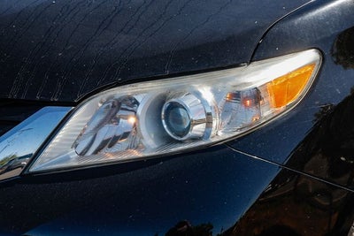 2013 Toyota Sienna LE 8 Passenger