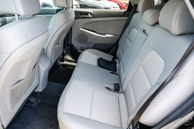 2017 Hyundai TUCSON SE