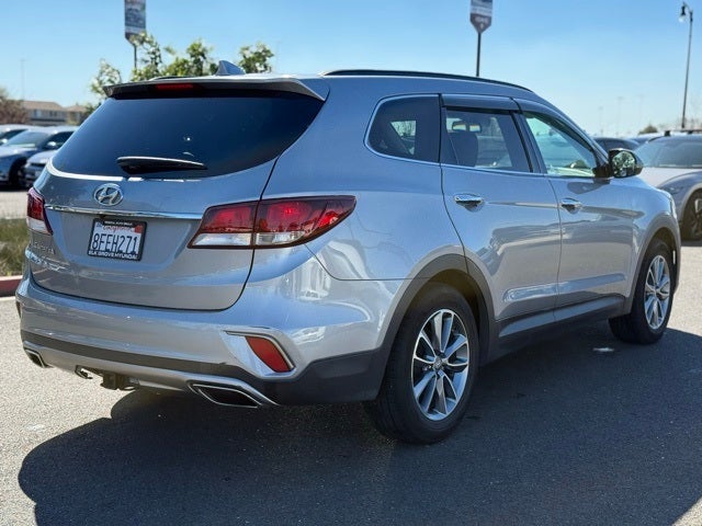2018 Hyundai SANTA FE SE