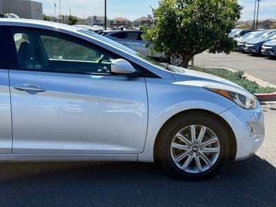 2014 Hyundai ELANTRA SE
