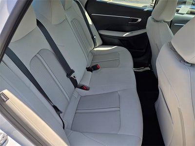 2025 Hyundai SONATA SE