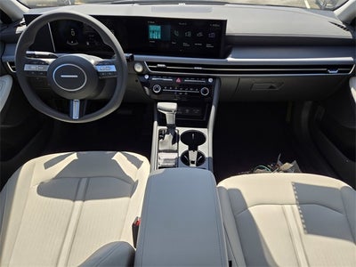 2025 Hyundai SONATA SE