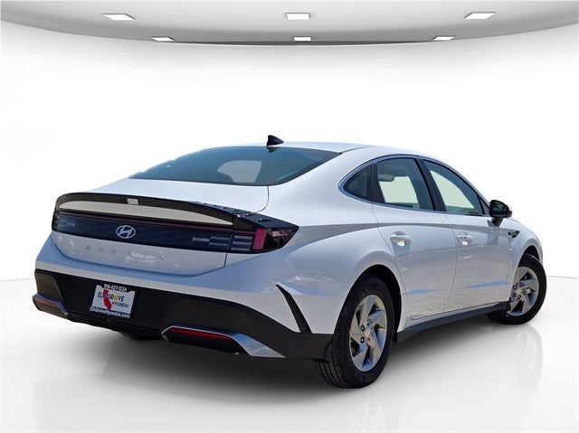 2025 Hyundai SONATA SE