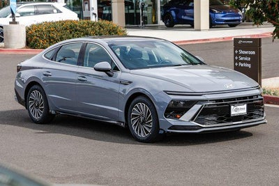 2026 Hyundai SONATA HYBRID SEL