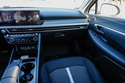 2026 Hyundai SONATA HYBRID SEL