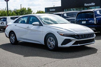 2026 Hyundai ELANTRA SE