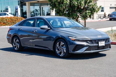 2026 Hyundai ELANTRA Limited