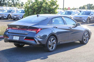 2026 Hyundai ELANTRA Limited