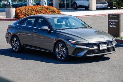 2026 Hyundai ELANTRA Limited