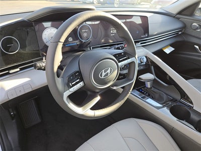 2025 Hyundai ELANTRA Limited