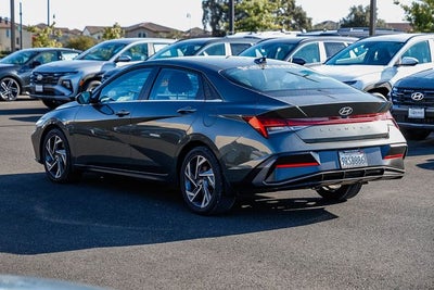 2025 Hyundai ELANTRA SEL Convenience