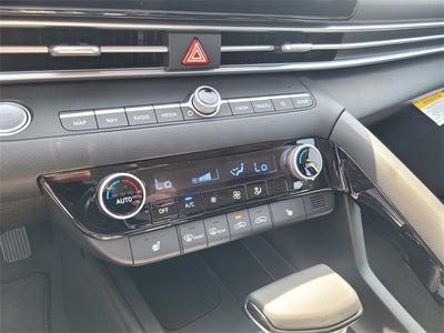 2025 Hyundai ELANTRA SEL Convenience