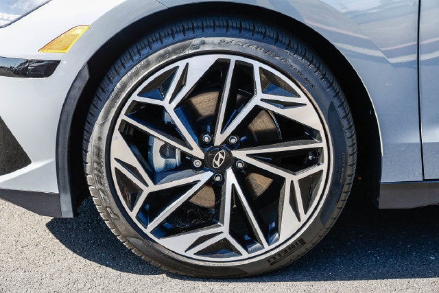 2025 Hyundai IONIQ 6 SEL