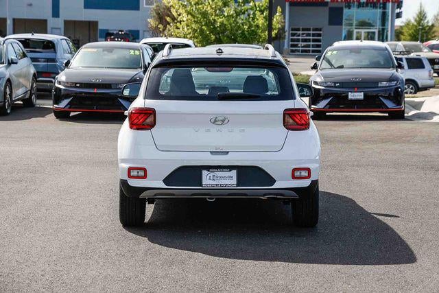 2026 Hyundai VENUE SEL W/Two-Tone Roof
