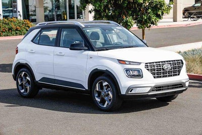 2026 Hyundai VENUE SEL W/Two-Tone Roof