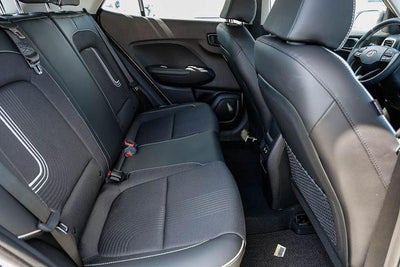 2026 Hyundai VENUE SEL W/Two-Tone Roof