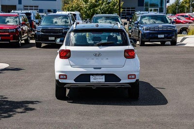 2026 Hyundai VENUE SEL W/Two-Tone Roof