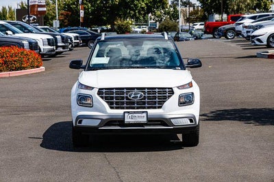 2026 Hyundai VENUE SEL W/Two-Tone Roof