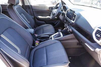 2026 Hyundai VENUE SEL W/Two-Tone Roof