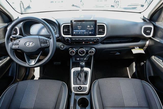 2026 Hyundai VENUE SEL W/Two-Tone Roof