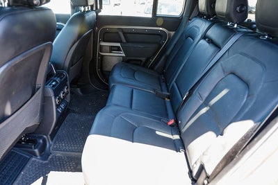 2023 Land Rover Defender 110 SE