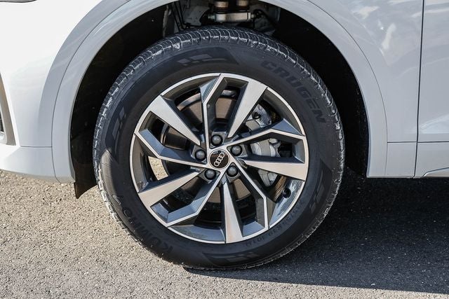 2023 Audi Q5 45 S line Premium quattro