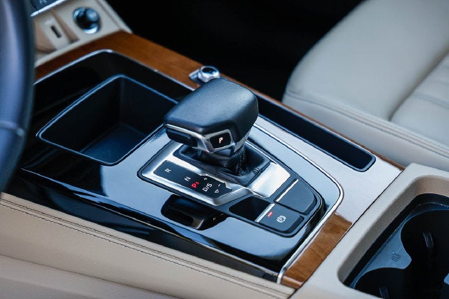2023 Audi Q5 45 S line Premium quattro