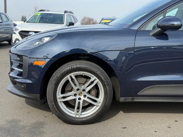 2020 Porsche Macan Base