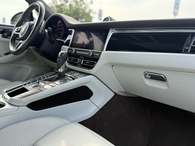 2020 Porsche Macan Base