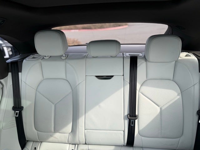 2020 Porsche Macan Base