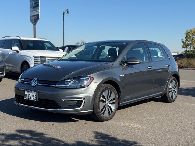 Used 2019 Volkswagen e-Golf e-Golf SEL Premium with VIN WVWPR7AU4KW906814 for sale in Elk Grove, CA