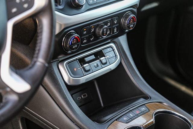 2020 GMC Acadia SLE