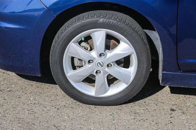 2012 Nissan Versa 1.8 SL