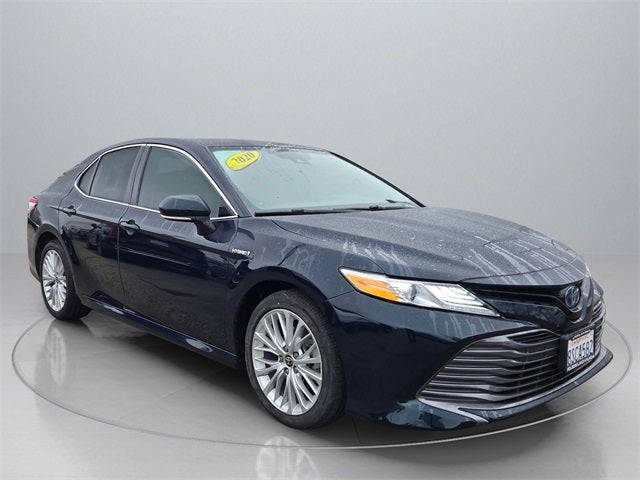 2020 Toyota Camry Hybrid XLE
