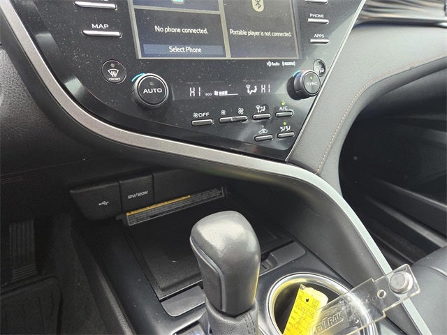 2020 Toyota Camry Hybrid XLE