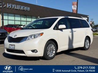 2017 Toyota Sienna XLE Premium 8 Passenger