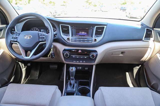 2017 Hyundai TUCSON SE