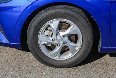 2023 Hyundai ELANTRA SE